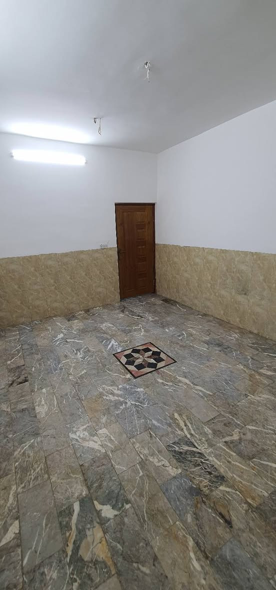 السلام عليكم
دار للبيع  
مساحه ٤٨ متر طابو زراعي
 سند ٢٥  تحويل مباشر
 يحتوي على استقبال  مطبخ خدمات ومنور 
الطابق الثاني غرفتين نوم 
 العنوان سبع ابكار مقابيل مركز شرطه الصليخ 
للاستفسار *********** ابو مصطفى

