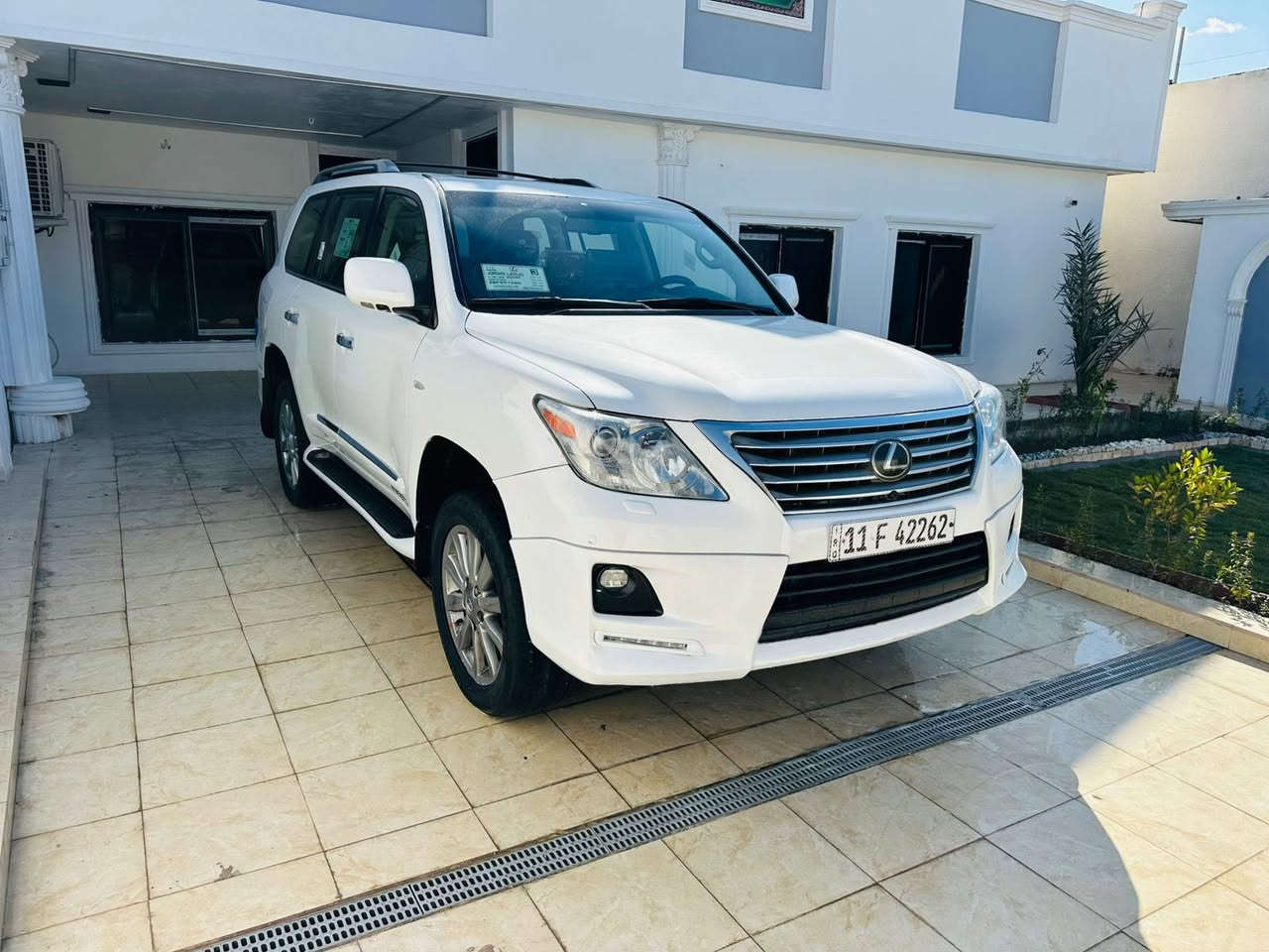 سلام عليكم لكزز البيع موديل 2011
سياره كفاله عامه عده الباب الخلق صدر 
السعر 308 وبها مجال جدن قليل ماكو هيج سعر وكفاله مواصفات وبريم بل خير الصير من نصيبه
صبغ ونص الجاملق الخلفي فقط 
شرط تراي زيرو وضع شركه 
سياره بريم اصل 
معروفه موصفات الكزز 
العنوان بغداد 
***********
