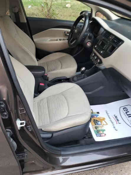 کيا ريو موديل 2014 خليجي بسمي مکفوله کفاله عامه دينار ماتصرف عليه سياره جديده  بيه بارد کلش قليل بلجاملغ الخلفي فقط ماشيه 53 الف محرك 1600 السعر 110 ورقه 
***********
