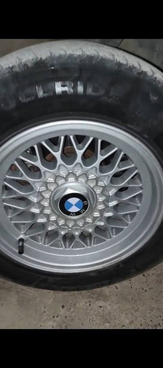 سلاو ويلةكانم تازةية دةگؤرمةوة بة M17 خاوين بي وةكو هي خوم بئ باقي ***********
