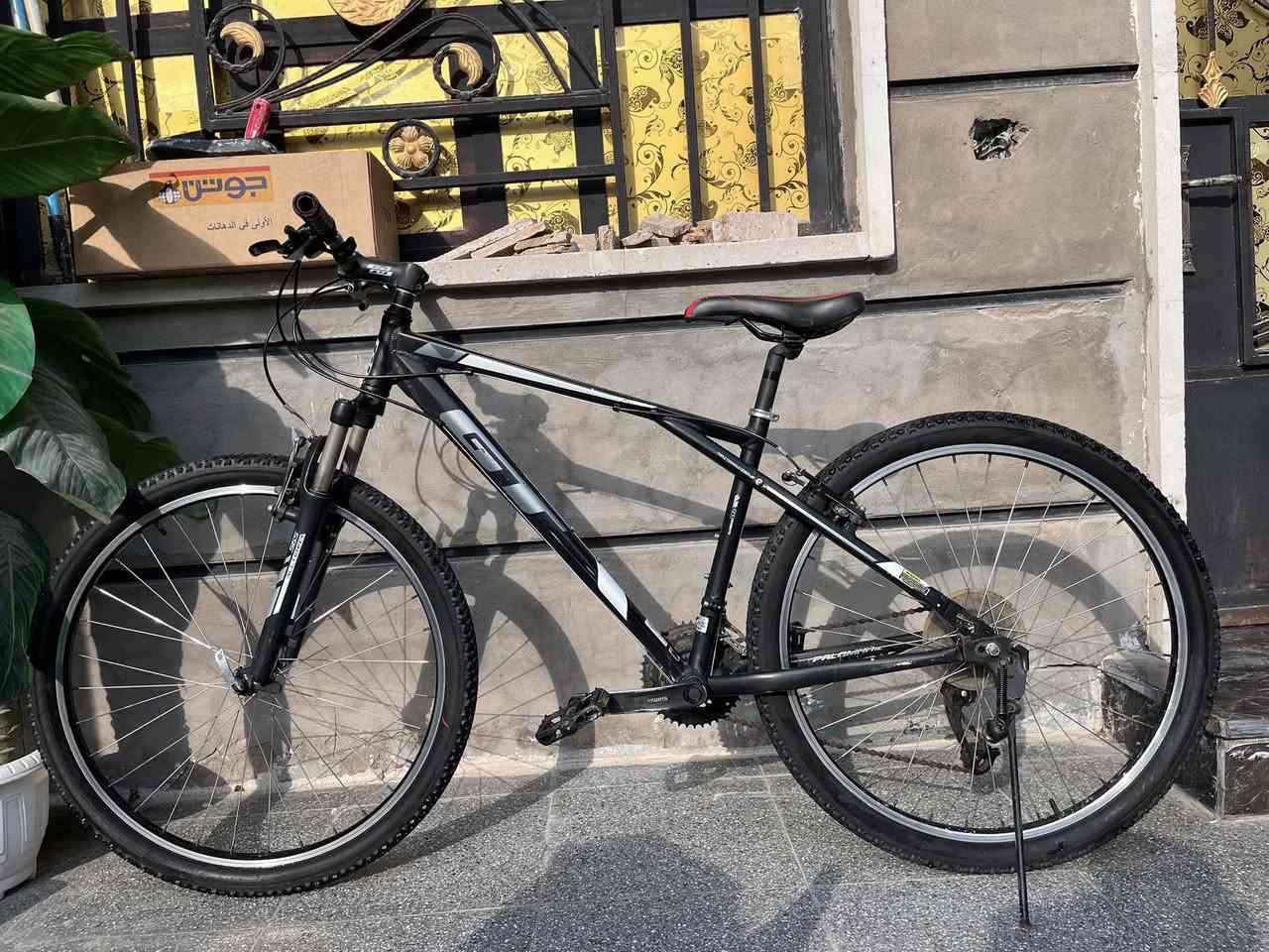 بايك جبلي
ماركة GT الامريكيه🇺🇸
البايك كامل من كل شي 
حجم 28
السعر 200 الف بي مجال
مكاني بغداد مدينة الصدر
واتساب ***********
