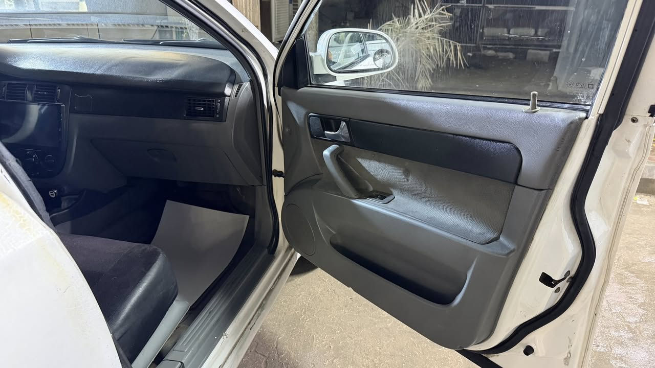 اوبترا 2011 للبيع ، رقم بصرة
السنوية تنتهي بشهر ال9 راعيها موجود بالبصرة يريد تحويل
السيارة مامكفولة من الصبغ بيها لكط خياسات 
مكفولة من العيب الشرعي 
الجاملغ الايمن والايسر جدد تخم تاير جديد دعاميات ولايتات وبكلايتات جدد ، شاشة وكاميرا 
الباب الايمن مبدل 
كير ومكينة خير من الله 
منظومة ماي جديدة ، التبريد ماعرف شنو خلله مايشتغل بس بالصيف انا مبدل منظومة كاملة ، مكان السيارة بالبصرة 
السعر 55 
***********
