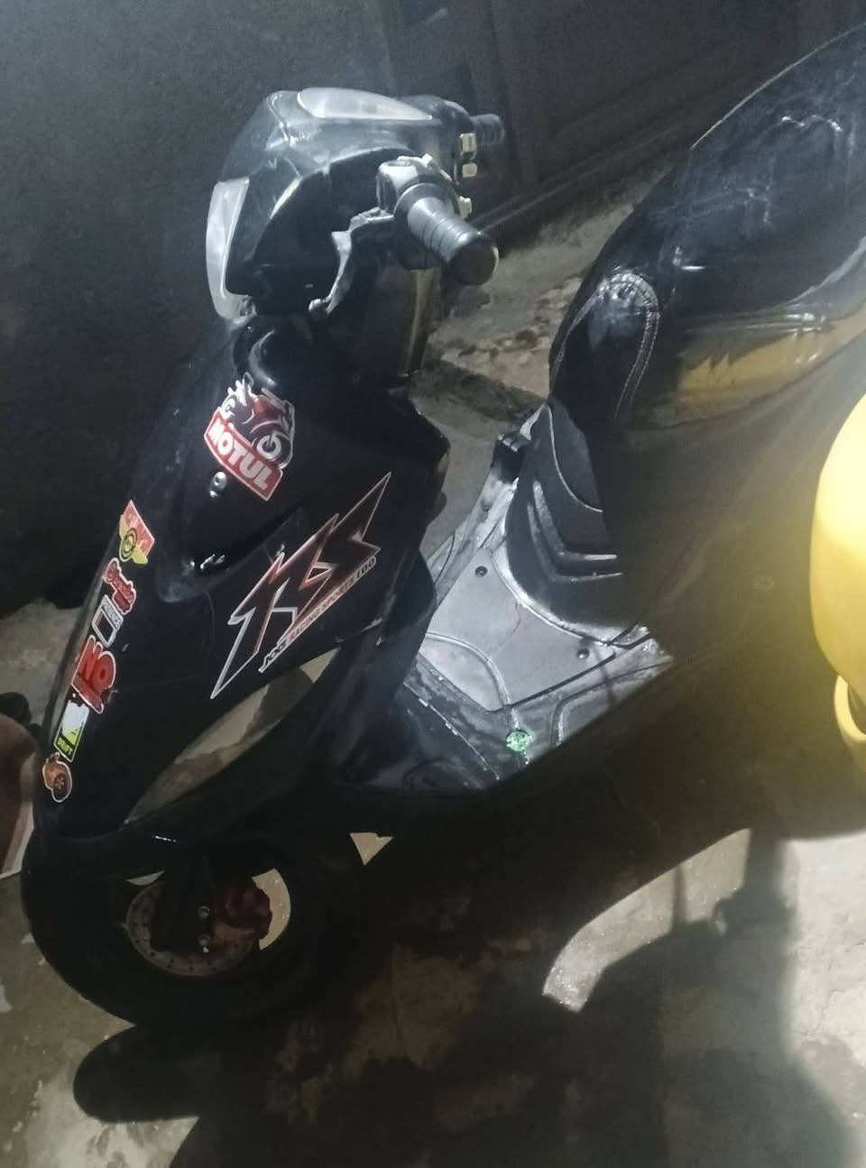 السلام عليكم دراجه ماكس للبيع شلعه ومعدل مكفوله من كلشي دراجه حلوه مكينه بعد احلا مابيه نقص السعر 600 وبيه مجال الستفسار وتساب ***********
