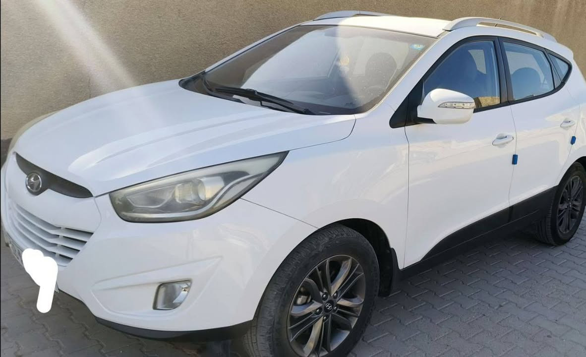 السلام عليكم
للبيع توكسان ٢٠١٤ بابل الرقم الإنكليزي ماشية ١٥٧ كيلومتر
بيها بارد نص جاملغ أيمن أمامي وصبغ تحت بك لايت بسيط .السيارة باسمي تحويل ثاني يوم رايدها  ١٤٢ وبيها مجال حك الجية .مكاني نجف 
للاتصال  ***********
