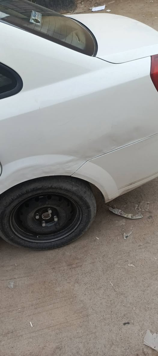 السلام عليكم اوبتره للبيع 2011ما ناقصها اي شي بيها دحجه خفيفه بلمدكر الوره للعلم السياره كير عادي سنويه 36السعر 70وبيها مجال ***********
