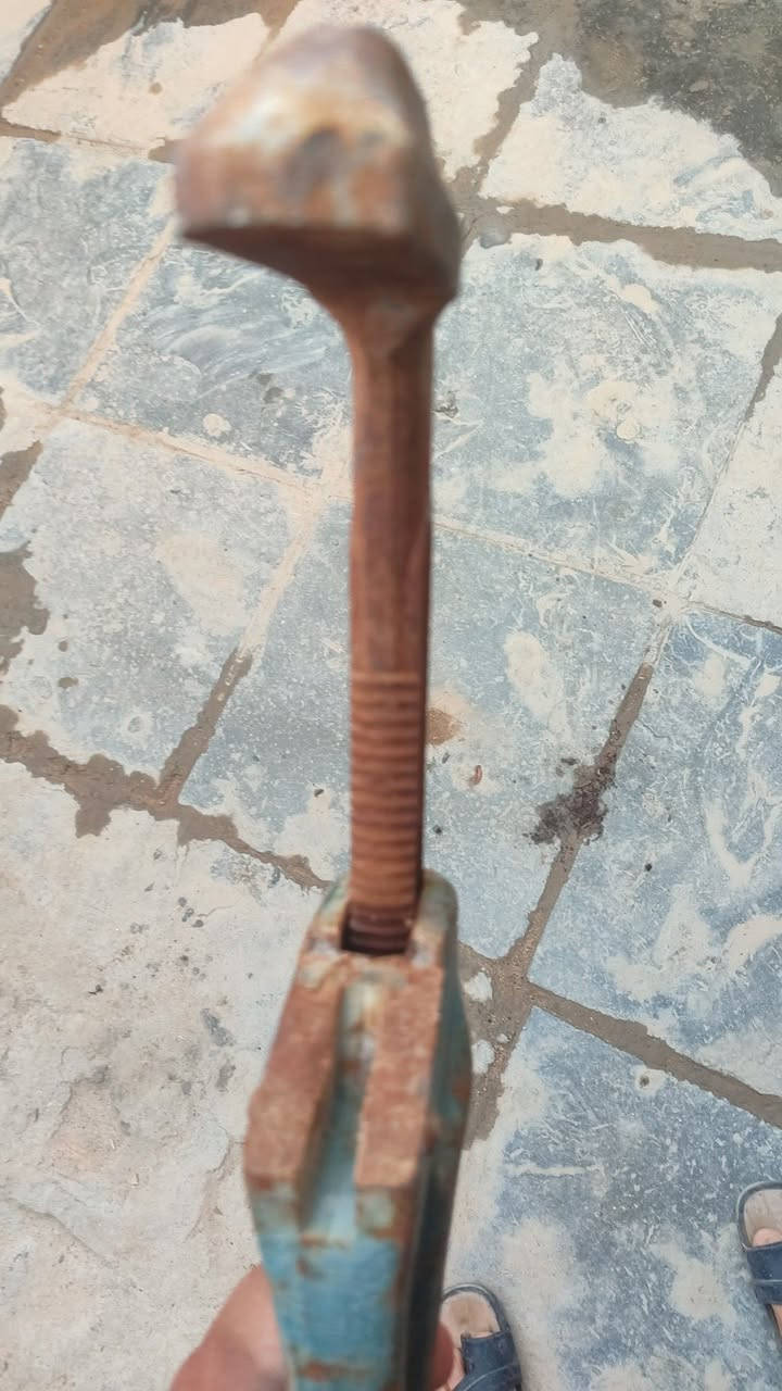 السلام عليكم سكول سبانة للبع حجم كبير طوله تقريباً متر نقص بيه بس فچ داخلي ضايع مكاني سوق الشيوخ قرب مستشفى سوق الشيوخ الاتصال على الرقم ***********
