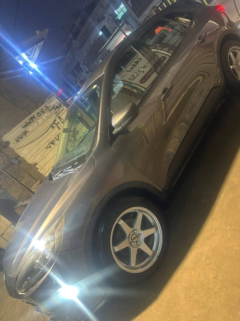 السلام عليكم
فورد إسكيب موديل ٢٠٢٣ رقم بغداد الجديد 

محرك ١٥٠٠ تيربو 

ماشيه ٤١ الف كيلو 

حادث سطحي بنيد فقط 

ايرباك راجع سستم بشرط 

كلشي واضح بالصور 

 السعر ١٣٣ وبيها مجال بسيط جدا بيع سريع 

مكانها بغداد 

***********
