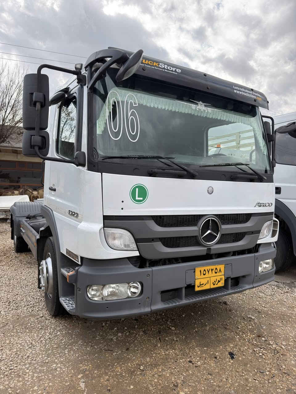 اتيكو موديل 2006 فول موصفات 
تحديد سرعه
هاف
تبريد بلادي
كفل اكسل 
خلفي جوبلس - امامي ورك
صوبه
حجم 1323
محرك 6 سلندر
طول 5 وربع
مسجل تنكر
العنوان السليمانيه
***********
