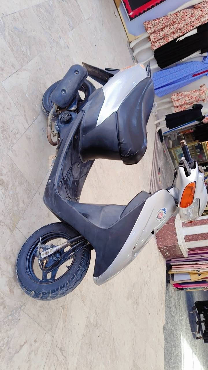 رياضي للبيع مفتوحه بوشه وبستم فقط 
كله شغال  مكينه خرسه ماتسمع صوتهاااا مامتعوبه ابد 
سعرها 300 الف ماعاجبك سعرها لا تخابرني 
***********
