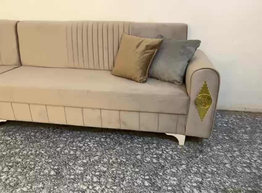 ديوان ١٠ مقاعد تفصال جديد نضافه ١٠٠/١٠٠ السعر ٢٩٠
المكان ابو. غريب الناحييه موجود توصيل 

***********
