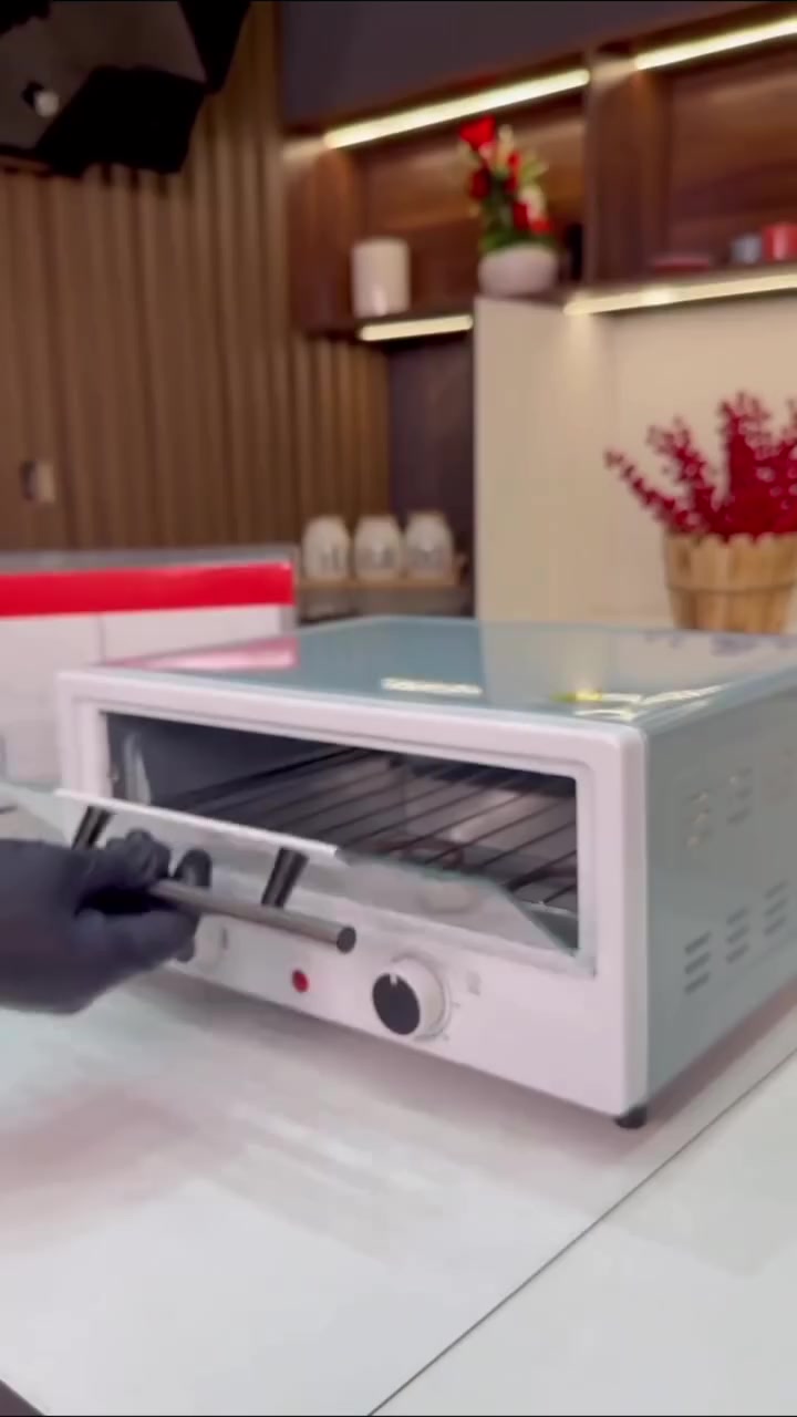 عيش أجواء البيتزا الإيطالية في بيتك!
مع فرن POSIDA APS-1201 الكهربائي، حضّر ألذ بيتزا ومعجنات
بسهولة وسرعة
* قدرة 1350 واط لتسخين متساوٍ ونتائج ذهبية مثالية.
مؤقّت حتى 60 دقيقة+ منظم حرارة قابل للتعديل حتى °230 مئوية.
سعر الفرن 35.000الف 
يوجد توصيل جميع محافظات 5,000
للطلب ***********
0770882825
