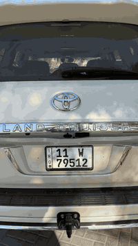 للبيع فقط تيوتا لاند كروز موديل2019 
 ساز
GXR اصل

لون ابيض 

رقم بغداد  بأسمي ارقام وهزه وسنويه  وفحص كلها جديد 

مواصفاتها بصمه دخول بصمه تشغيل تحكمات ستيرن كروز سرعه شاشه جبيره كاميرا خلفيه 

كراسي جلد نضافه الجلد 100٪ 100 

كراسي كهرباء 

دبل ماوس فور ويل 

زراك لايت امامي 

8 ايرباك 

7 راكب 

3 قطع تبريد

صدر السياره بلادي ممفتوح

كير مكينه بلاديه ممفتوحات

ماشية 19 الف كيلو متر

جاهزه مناقصها شي 

بالخير على الي يشتريها

عنوان السياره . كربلاء 

سعر السياره.610$ مجال للشراي 

رقم الهاتف........***********
