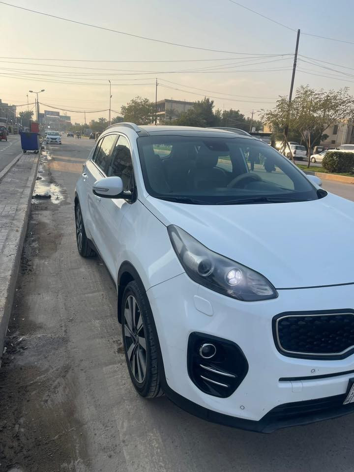 السلام عليكم
للبيع كيا سبورتج ٢٠١٨ خليجي مكفوله من صبغ بيه بارد بل جاملغ بسيط رقم بغداد مميز مشروع وطني بأسمي تحويل مباشر فقط السياره فول الفول 
مقاعد مخمل تطريز وجلد
سماعات ستريو jpl
بنوراما
صندوك كهرباء
كشنات كهرباء
حساسات امامي خلفي +كامره دواره 
هند بريك دكمه
مرايه تعتيم
شاشه
درايڤ مود ٣ وضعيات
تحكمات ستيرين كل الجهات
تبريد قطعتين
اشاير بالمري
حساس عدادات
لد ابيض
محرك 2000 دوش المرغوب
وهوايه تفاصيل بعد
السياره كامله من كل النواحي تخم تاير جديد باتري جديد مناقصها اي شي 
السعر ١٩٠ $
تواصل ***********
