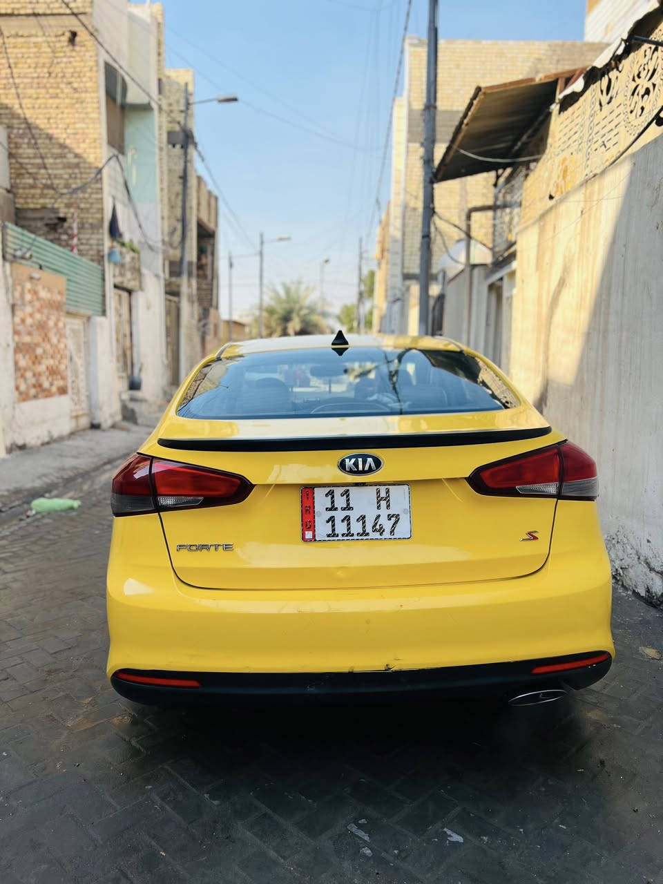 سلام عليكم
فورتي 2017 sالسياره ليبل واحد ما عدا البنيد مبدل 

تخم تاير جديد منضومه زنون السياره كامله من كل النواحي كير جديد قبل شهر شديته مكينه2000دوش لا تنقيص لا تبخير السياره خير من الله وسونارها موجود السعر 120وبيهه مجال 

الهاتف ***********
