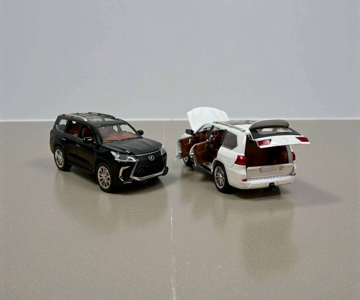 🚙 سيارة لكزس حديد حجم كبير بتفاصيل تخبل

💡 إضاءة أمامية وخلفية + مؤثرات صوتية واقعية

🚪 الأبواب والكبوت والشنطة تفتح بالكامل

✨ تصميم فاخر يشبه السيارة الحقيقية

🎁 هدية مثالية للأطفال وعشّاق السيارات

🖤🤍 متوفرة باللون الأبيض والأسود

📦 الكمية محدودة – احجزها الآن