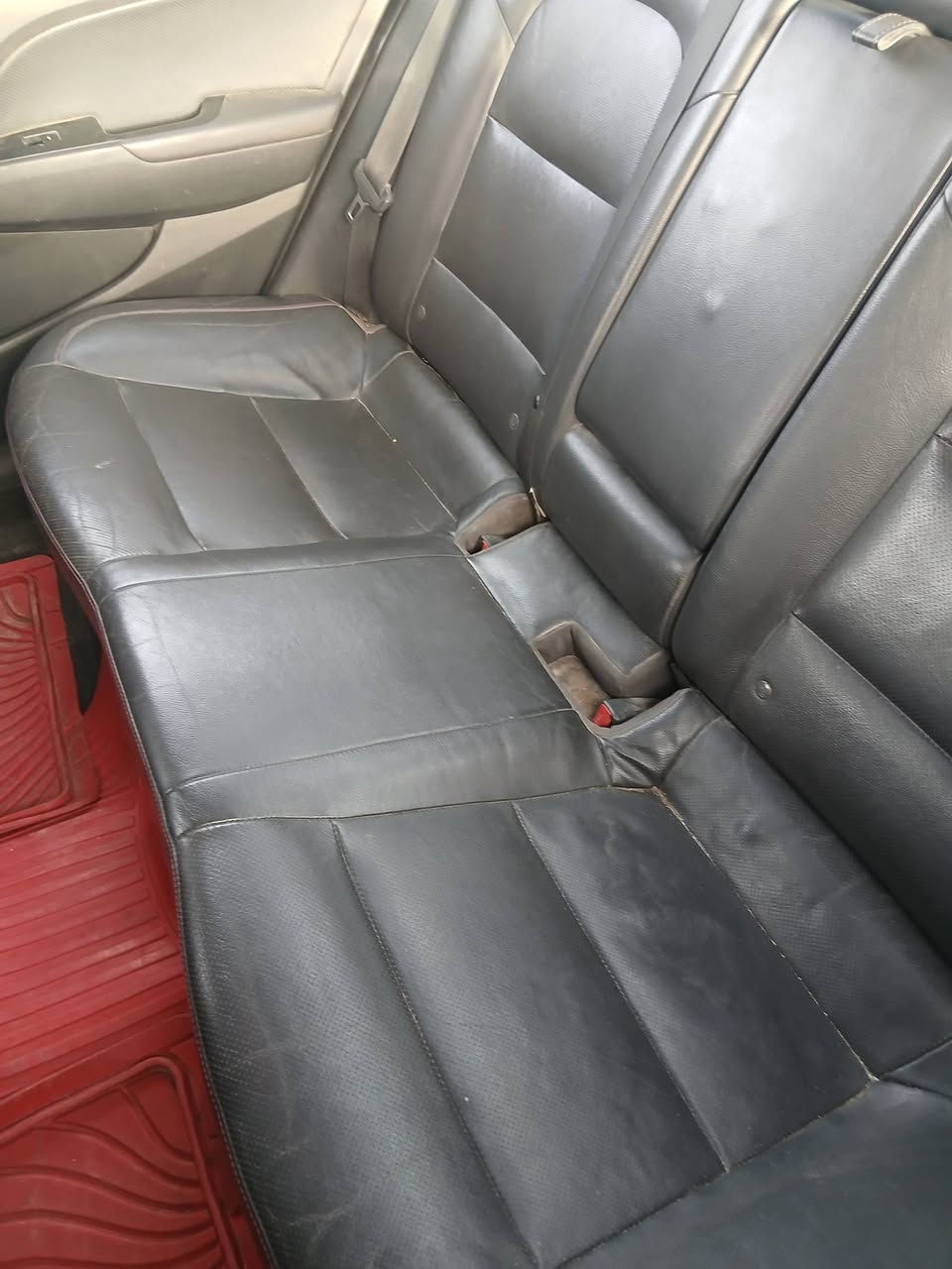 النترا سبورت رياضي موديل ٢٠١٨ محرك ١٦٠٠ جي دي اي عارضها ب١٣٠ وبيها مجال للشراي بأسمي 
***********
