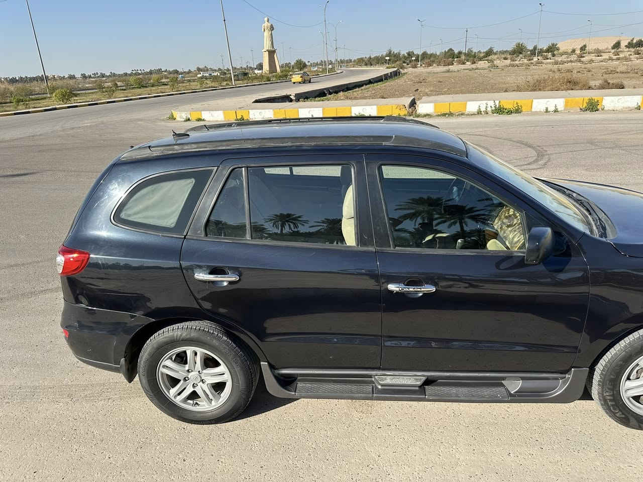 السلام عليكم سنتافي ٢٠١٢ امريكي
رقم بغداد انكليزي بسمي 
تخم تاير 
باتري جديد 
تبريد ويا السويج 
داخل بيجي 
تبريد قطعتين 
السياره جديده بمعنى الكلمه 
مكينه ٢٤٠٠ 
لون حبري 
حداديه جديده شرط الفحص 
السياره بيها صبغ ربعين الباب 
وحادث امريكا بنيد وجاملغ 
سنويه جديده 
هزه جديد 
عنوني بابل الحله 
رقمي ***********
السعر ١٢٥ وبيها مجال
