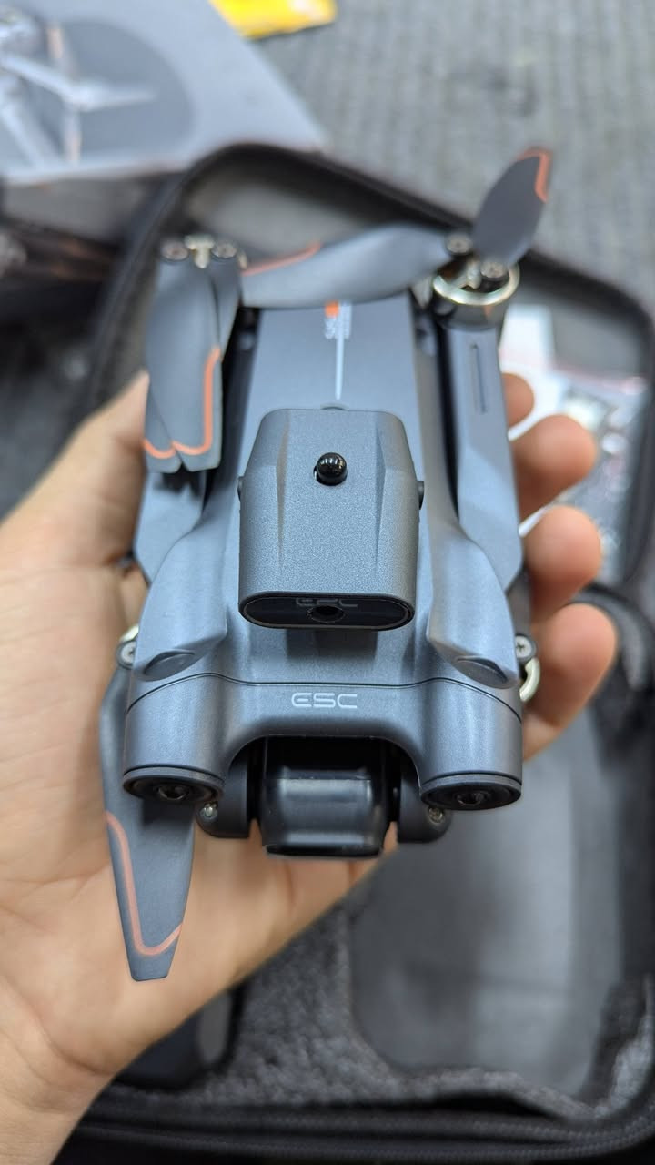 درون برشلس 
3 بطاريات 
جديد وعلى الفحص


**إذا كنت صاحب هذا الإعلان وتريد حذفه لأي سبب، رجاءا أرسل رسالة إلى الدعم الفني**