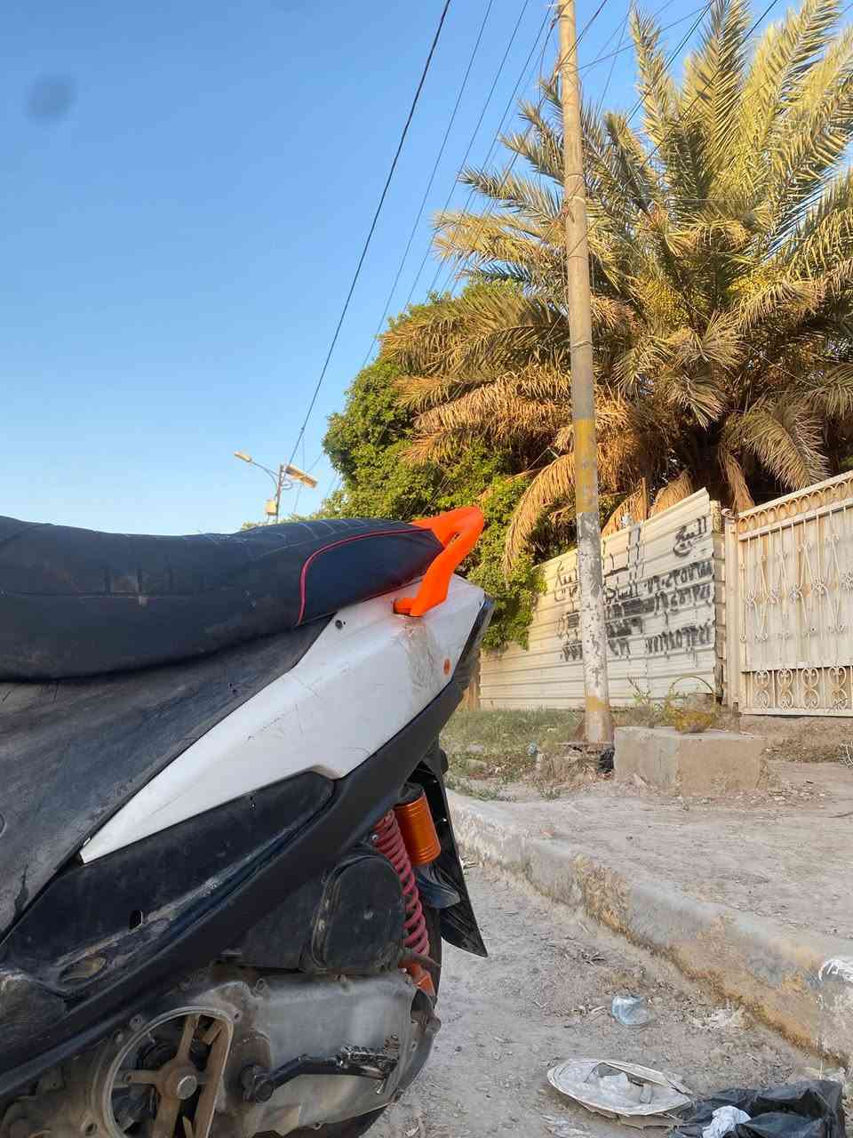 السلام عليكم دراجه ماكس عدله دراحه كلهه كامله نكره سلف مكينه بلاد كهربائيات كامله المكان بلغزاليه  السعر 275 الرقم***********
