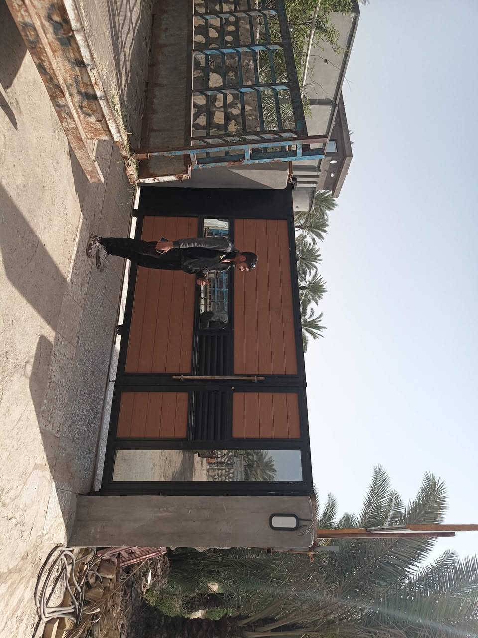 حدادة السيد لعمل الشبابيك والبيبان 
وبسعار مناسبه للاتصال
***********
