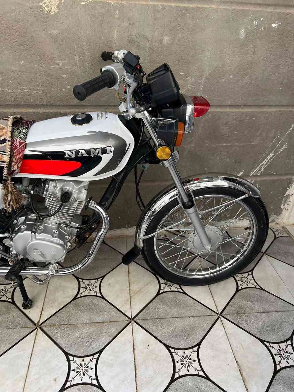 سلام عليكم 
دراجه البيع 
مستعجل على بيع سعر 750 الف 
مكتني بغداد زعفرانيه 
***********
