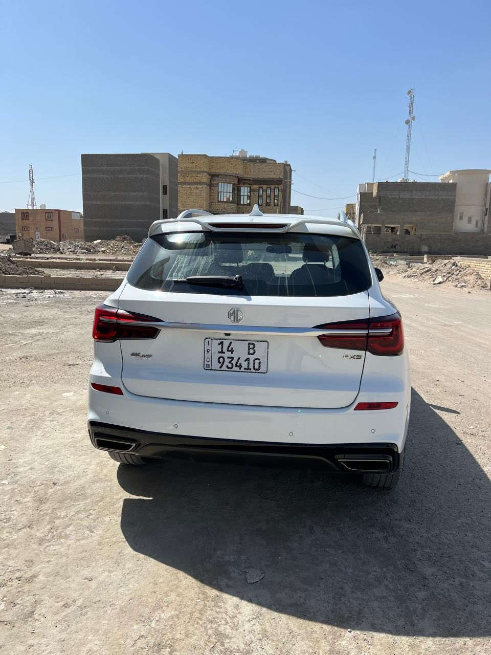 ‎للبيع
MG فئة RX5
‎موديل2024ماشية 40 الف 
‎بعدها بالضمان 
‎محرك 1500 تيربو رياضي
‎فول مواصفات 
‎فتحة سقف بانوراما 
‎مقاعد جلد وكهرباء 
‎شاشة تحكم بالسيارة 
‎كاميرا 360 درجة امامية وخلفية وجانبية 
‎انارة داخلية وخارجية LED 
‎شاحن واير ليس 
‎بصمة ابواب وتشغيل 
‎هاند بريك دكمة 
السعر ١٥٥ وبيه مجال 
مكاني البصره  خمسميل شارع الميثاق ‎
رقم الهاتف (***********)
