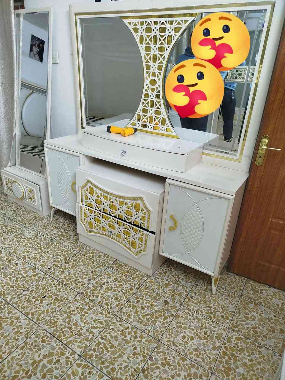 غرفة نوم للبيع العنوان موصل سايدين القادسيه
للتواصل ***********
***********
