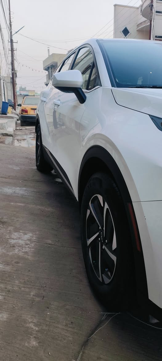 السلام عليكم سبورتج هايبرد موديل 2023 وارد امريكي محرك 1600 تيربو بيه حادث بابين السايق والخلفي خفيفات السيارة خير من الله نظيفه كلش السعر 235 وبيه مجال الاتصال على الرقم واتساب ***********
