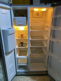 اثاث للبيع  ثلاجه بابين باب مجمده وباب ثلاجه بشرط درجه اولى 390 الف  ك...