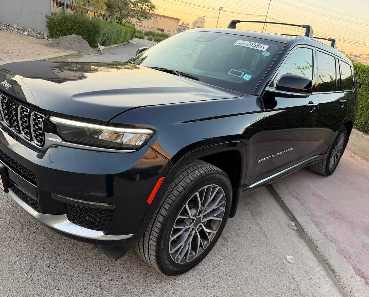 السلام عليكم
جيب سومت 2023 ( امريكي )
فول فول مواصفات فورويل بانوراما
رقم الشاصي 1C4RJKEG6P8732411
2 كلر اسود
الحادث 
الجاملغ خلفي طرف يسار وجزء من باب الصندوق وصبغ بنيد من امريكا صور الحادث موجودة مع الصور ايرباكات سليمه  00‎%‎


**إذا كنت صاحب هذا الإعلان وتريد حذفه لأي سبب، رجاءا أرسل رسالة إلى الدعم الفني**