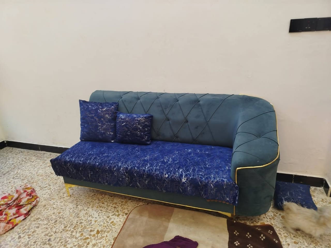 للبيع نضيف كل ضرر مابي سعره 300 ويه البردات وتلبسيه تخم ..مكان شعب  نهايت الفورتات بلنزله مال جامع المحروك بشارع المشروع


**إذا كنت صاحب هذا الإعلان وتريد حذفه لأي سبب، رجاءا أرسل رسالة إلى الدعم الفني**