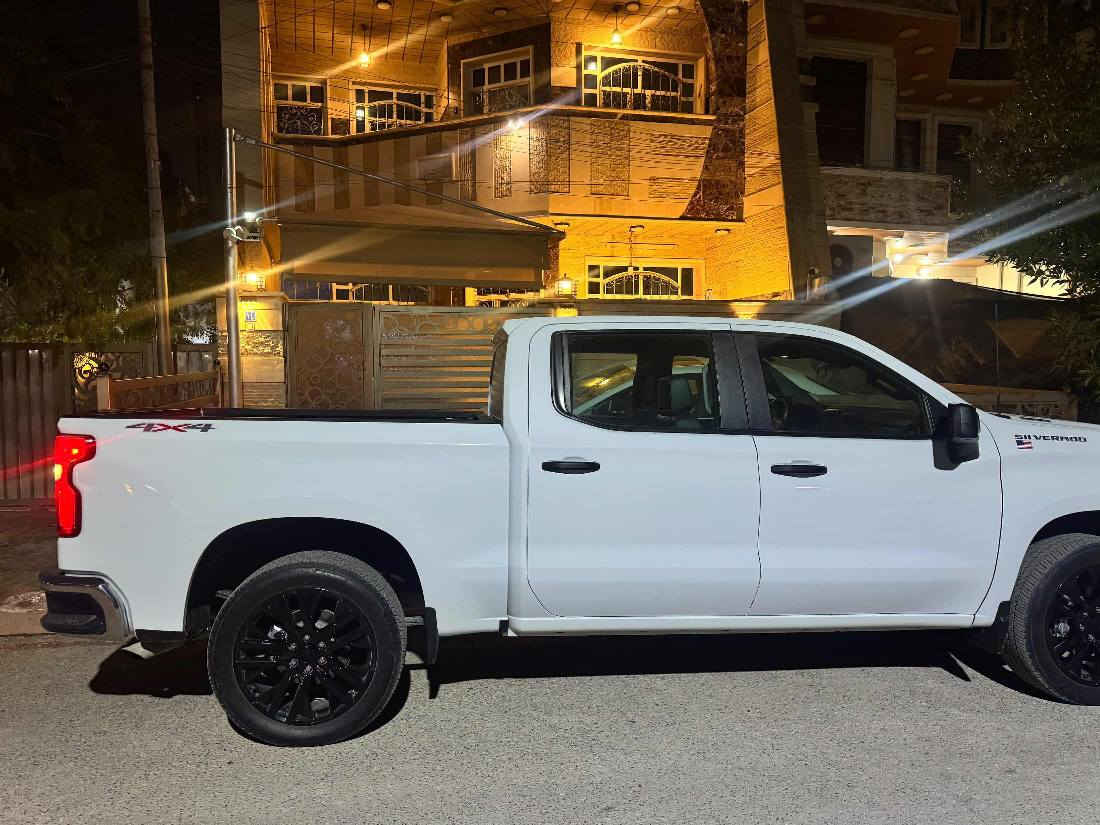 سياره كلين خليجي وكاله المنصور 
2025 ماشيه 17 الف 
عليها تعديلات وياله ودواخل مصروف عليها هواي كلش 
ب37 وبيها مجال العنوان بغداد *********** بغداد, العراق
