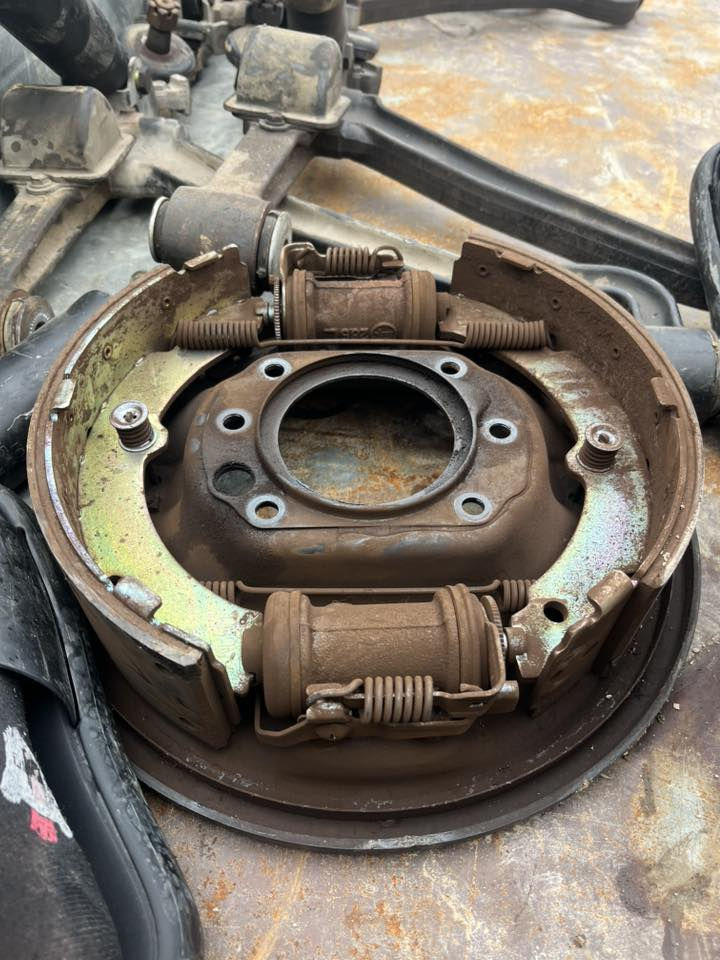 سلام عليكم  غراض كوستر كصة مال حاوية كلة جديد مكان بغداد لمين ثانية ما متواجد فيس رقم بس ***********
