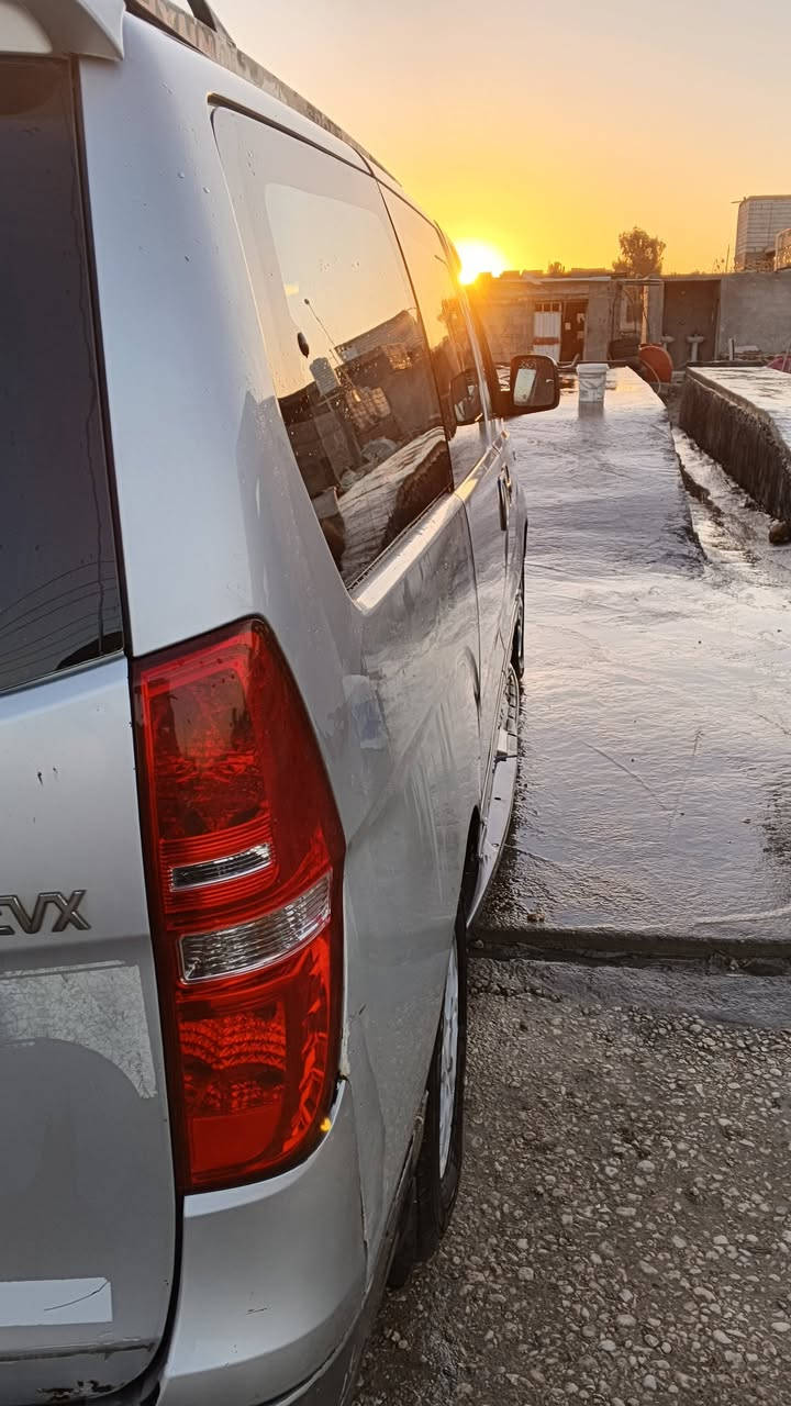 السلام عليكم من رخصه صاحب الكروب ستاركس موديل 2010 رقم بصره انكليزي سانويه 32 مكينه وكير جدا تخوم تاير سياره جاهزه مال جنان سياره كفاله سعرها 132 ابيها مجال مكلف بالنشر رقم صاحب السياره‏‪***********‬‏
