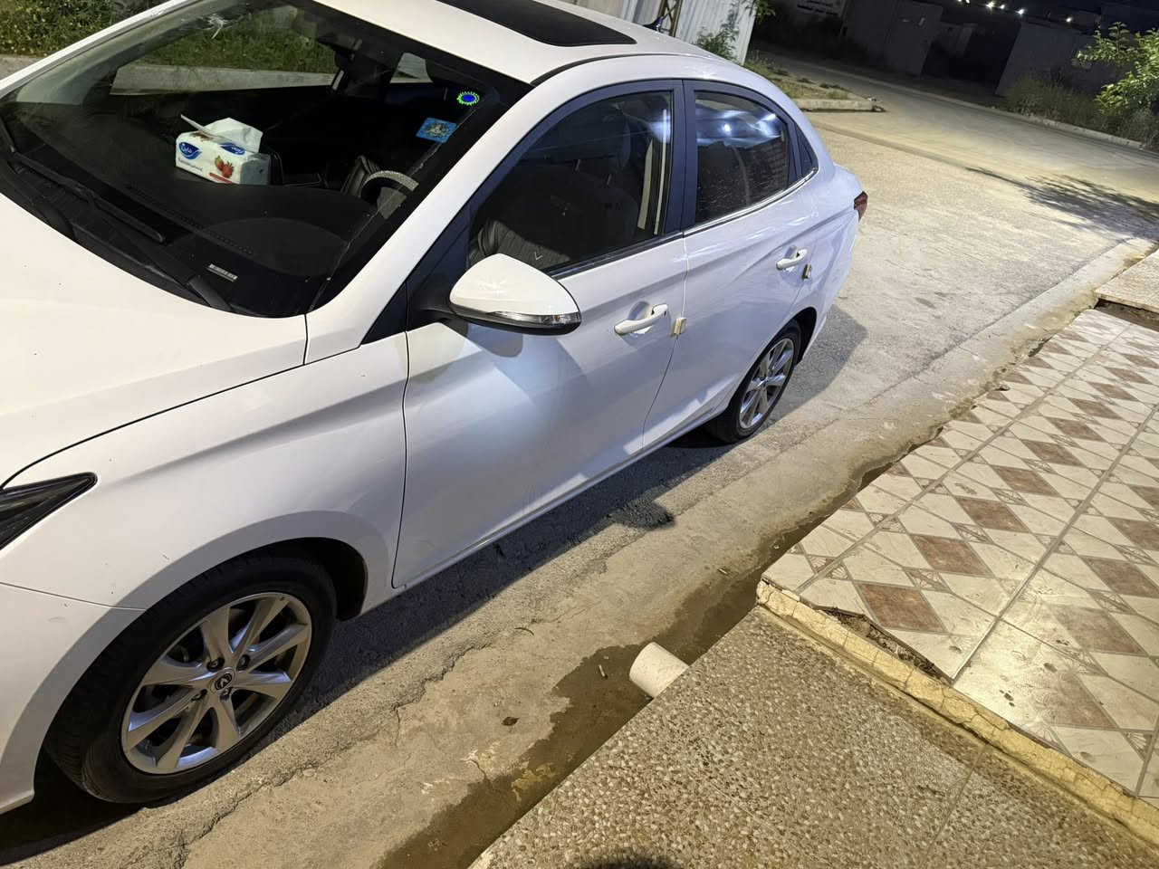 سلام عليكم ورحمة الله وبركاته 🚘 للبيع | شانجان السفن 2024  ***********
سيارة اقتصادية وعملية بحالة ممتازة ✨

🔹 الموديل: 2024 بيها ضمان شركة 

🔹 النوع: شانجان السفن  

🔹 المحرك: 1.5 لتر – 4 سلندر  

🔹 ناقل الحركة: أوتوماتيك  

🔹 الدفع: أمامي  

🔹 صرفية ممتازة للوقود  

🔹 شاشة لمس + بلوتوث + USB  

🔹 كاميرا خلفية وحساسات  

🔹 مقود تحكم متعدد الوظائف  

🔹 مثبت سرعة  

🔹 مكيف ممتاز

السيارة ماشية 10الف 

السيارة بيها بارد شبر بل جاملغ الايمن فقط 

العنوان موصل الجانب الايسر حي الوحدة 

السعر 110
