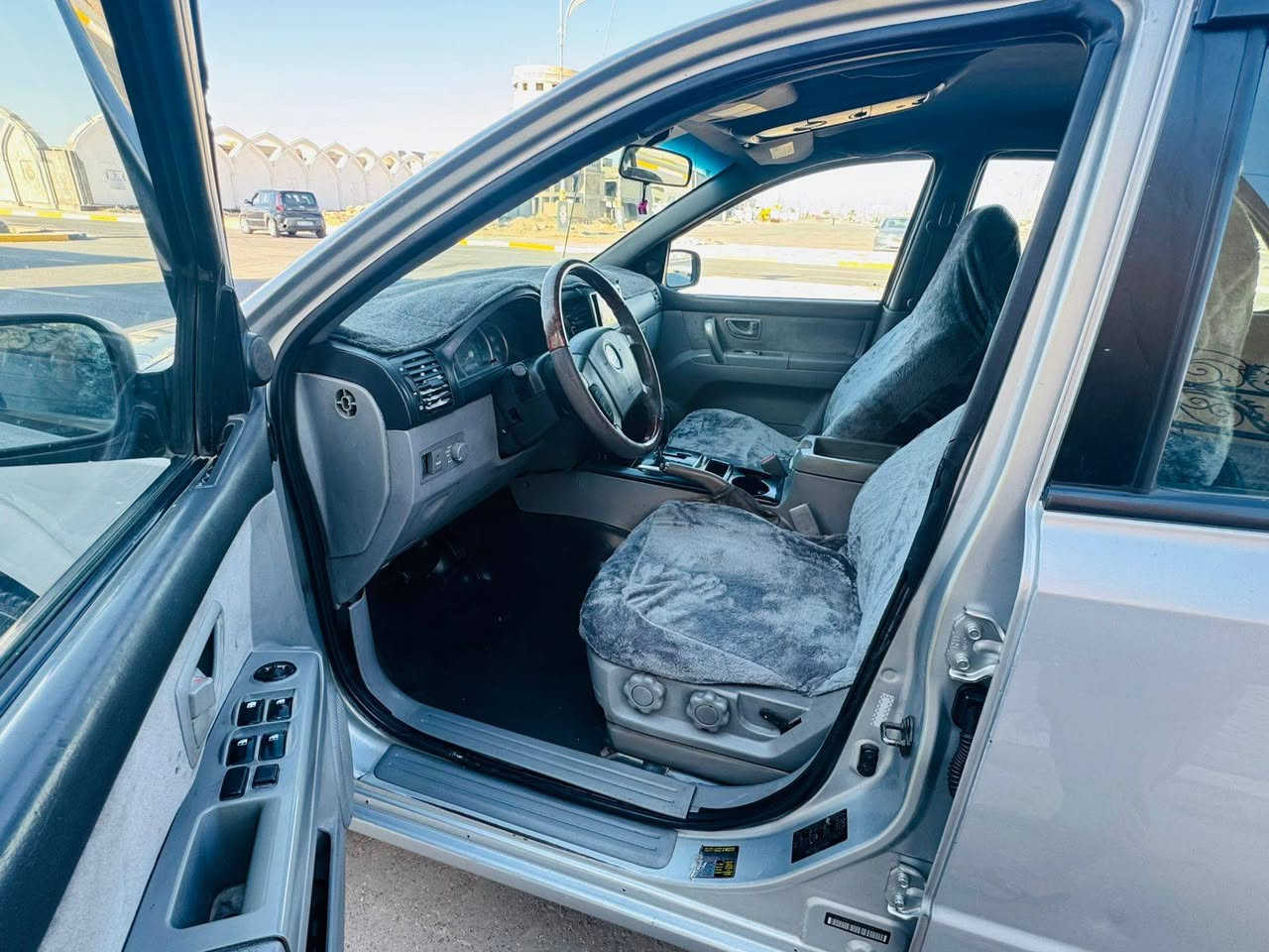 سلام عليكم للبيع سورنتو موديل 2007 مكينه كير كفاله سعر 88 وبيه مجال.     تبريد ثلج.   تخم تاير صارلي 3 تيام من شادهن.  سياره بيه رشات صبغ.  حلوه وجاهزه. سنويه جديد. رقم بقداد .   تحويل مباشر.    مكان سياره كربلاء المقدسة مكلف بنشر ‏‪***********‬‏
