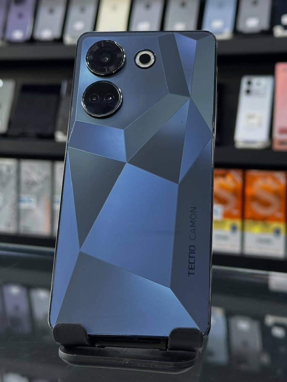 TECNO CAMON 20 pro
ذاكرة 256G شاشة AMOLD تردد 144
بطارية 5000 كاميرا 50 معالج هيللو مديتك G99 جهاز شرط مداخل كامل ملحقات
السعر 200الف بي مجال
بغداد ساحة عدن بغداد, العراق


**إذا كنت صاحب هذا الإعلان وتريد حذفه لأي سبب، رجاءا أرسل رسالة إلى الدعم الفني**