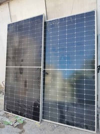 الواح عدد 4 ثنين منهم 460 W  ثنين منهم550 W ابيع شلع نهايتهم من الاخير...
