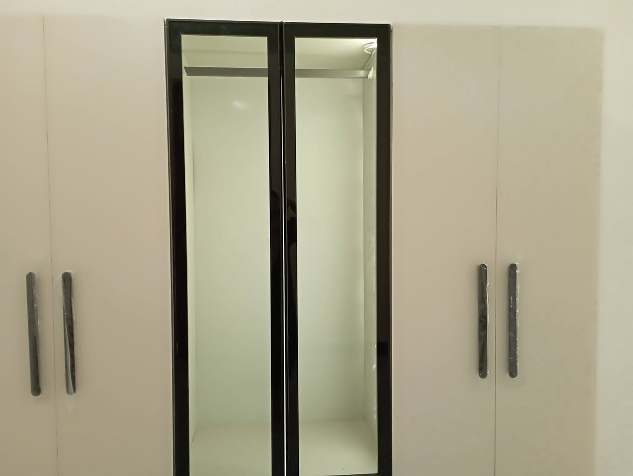 غرفه تركيا للبيع 
متكون من 3 قطع
كنتور و سرير و ميز و دوشكها وياها بعدها جديده والله العظيم 
السعر930


**إذا كنت صاحب هذا الإعلان وتريد حذفه لأي سبب، رجاءا أرسل رسالة إلى الدعم الفني**