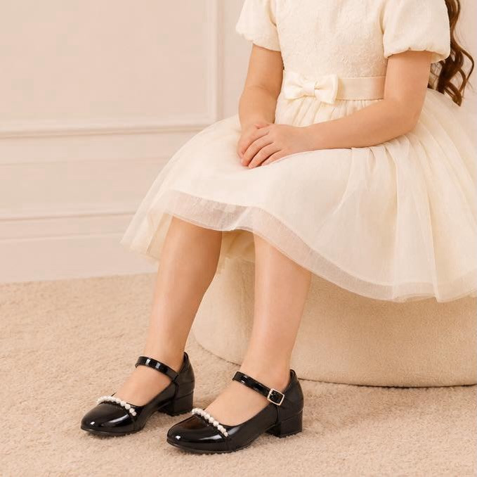 new collection of children's shoes👧🏻
✨ القطع مضمونه وقابلة للتبديل إذا كان بها خلل مصنعي
متوفر توصيل بغداد وجميع المحافظات 
كلفة التوصيل 5000 
يمكنكم التواصل عن طريق الرقم الخاص بالشركه :-7712⁩⁩⁩⁩⁩⁩⁩⁩


**إذا كنت صاحب هذا الإعلان وتريد حذفه لأي سبب، رجاءا أرسل رسالة إلى الدعم الفني**