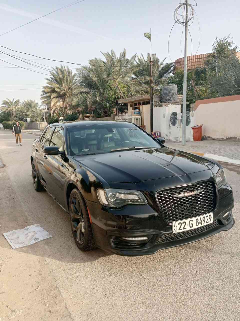 اوباما موديل 2021 اصل فول مواصفات ما عدا السلايت كشن تدفأة كير بالستيرن s  سيارة جديدة بمعنى الكلمه ضررها جاملغ سايق خشم وبنيد صبغ تلث قطع بنيد وجاملغ ونص باب السايق سعر السيارة 255 وبيها مجال شي قليل
رقم الهاتف ***********
