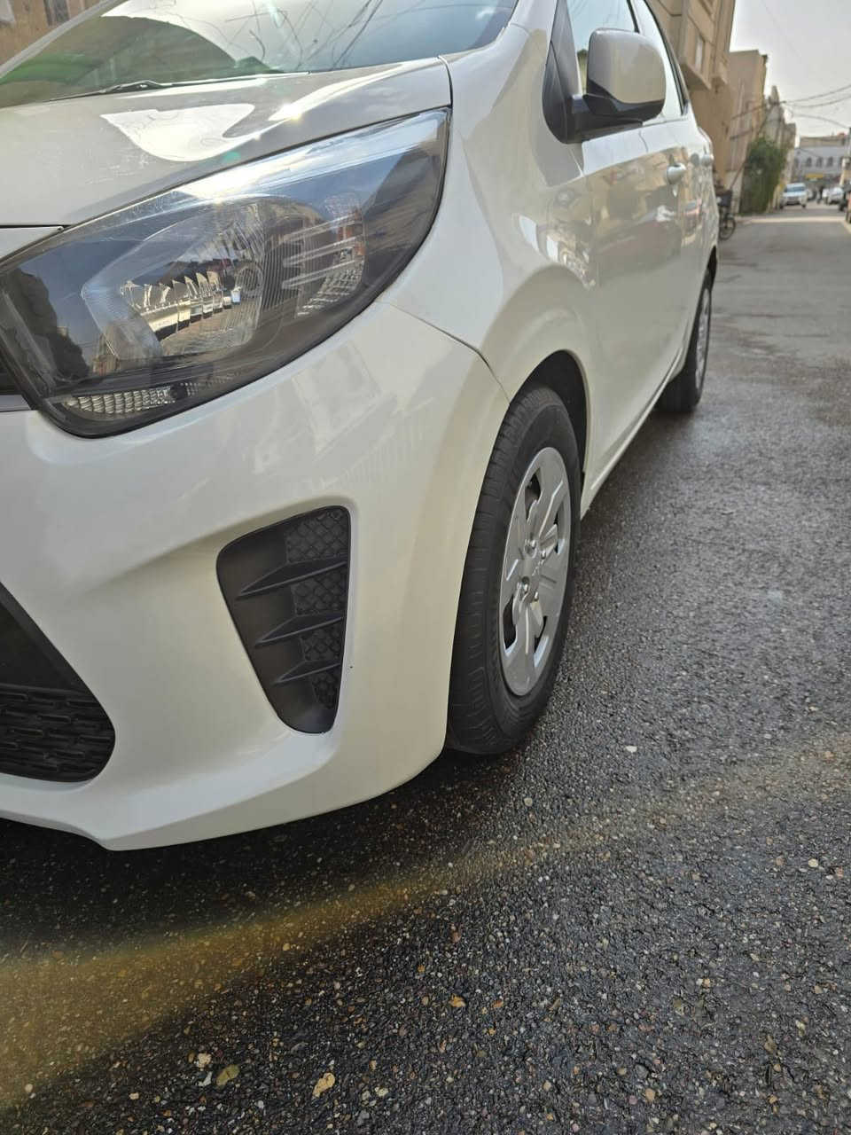 السلام عليكم
بيكانتو 2018 خليجي ماشية 44 سيارة جديدة   السونار مرفق مع الصور  رقم اربيل مكينة 4 المرغوب السعر 100 ورقة مكان السيارة بغداد الكرخ ***********
