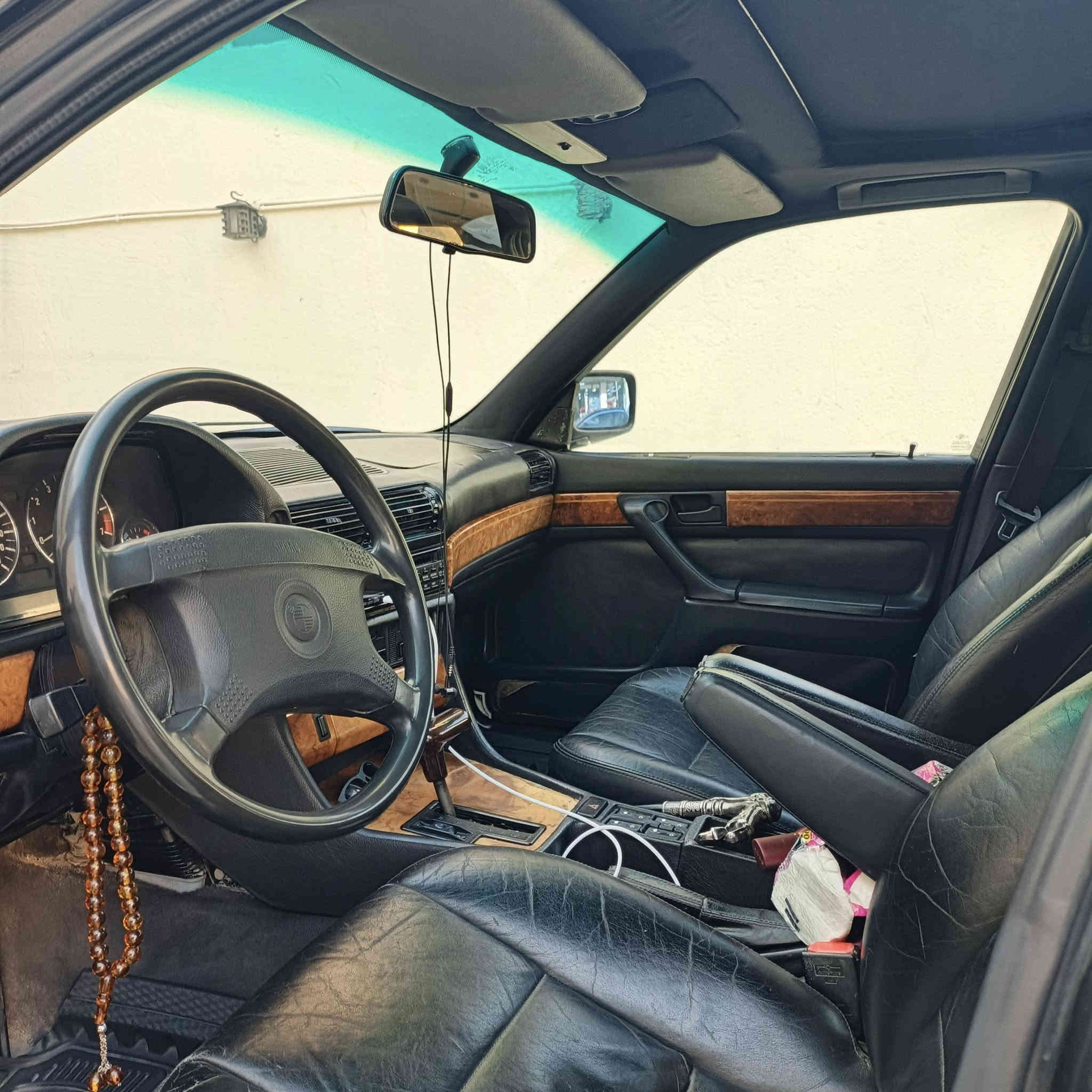 🚗 BMW 740i — نظيفة جدا 

مريّات جانبية كهرباء
ويل شعاع أصلي + تخم تاير جديد
تغفيل ذاتي ويه السويج + سنتر لوك
مسجل بلوتوث

السيارة جديدة بمعنى الكلمة، وعلى إيد وحدة ومصروف عليها
إدامة كاملة
ترايها وين ما تريد
كلش ناعمة وقوية
مصبوغة عام للجمالية فقط، بدون أي ضربة

💰 السعر: 78$

📞 للاستفسار: ***********
