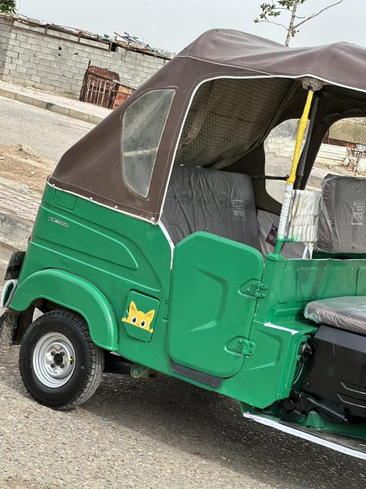 تكتك لبيع ٢١رقم وسنويه مال جناي حلوه صبغ عام جماليه مكاني لمجر سعر ٦٥٠٠وبيه مجال***********
