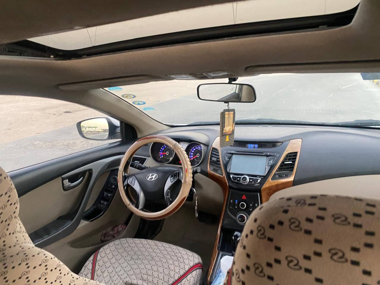 النترا خليجي مديل 16 رقم بصرة جديد سنويه جديد مكفوله من الضربه وتبديل وصبغ محرك 1800 دوش سياره جديده وجاهزة من كلشي مابيهه اي نقص محرك وكير وحداده وتبريد شرط الفحص سعر 120 هاتف *********** عنوان بصرة
