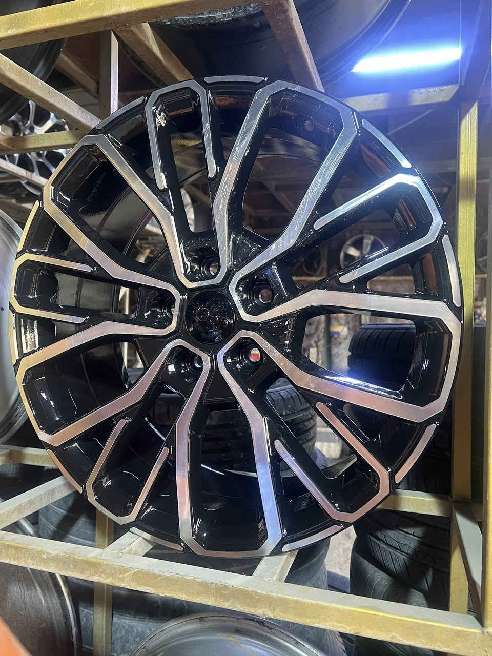 سلام وعليكم شباب وصلت ويلات جيب  مجمع العربة بغداد نفق الشرطة ***********
