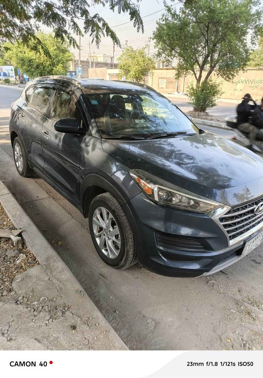 السلام عليكم
توسان موديل 20 أمريكي
بيه بنيد فقط صبغ بدون تبديل
رقم بغداد بسمي تفاصيل أكثر 
راسلني وتدلل بيه سونر مندلاوي
السعر 170 وبيه مجال للشراي
موبايل *********** ابو عبدالله
