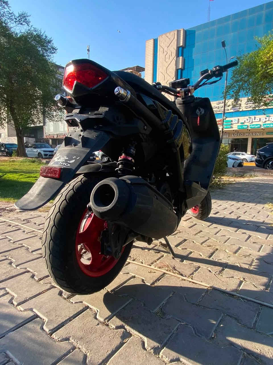 سلام عليكم سكنس جبلي
جديده ملحه الدراجه احله من الصور جديده مكفوله كفاله عامه جيب فيتر وفحص شلعه معدل كهربائيات كلها شغاله كيلو متر بانزين كله شغال 
بانزين محسن دهن امزويل 
بيها بوكه الياف اصلي بيها جاملغ امامي كاربون فايبر 
بك لايت الياف اصلي شغال قبق بانزين اصلي رياضي 
يدات اصلي رياضي 
ملقط مال واير بريك امامي رياضي اصلي 
دبلات خلفيه رياضي اصلي 
زعانف كاربون فايبر  
اوراق الدراجه كامله الدراجه رمبه اخذتها من الضلال 
السعر خاص مكاني  بغداد ساحة عدن او العطيفيه يم مطعم سالم دعبول  الخاص مفتوح 
واتساب هم مفتوح 
***********  
شباب بدون زحمه عليكم  
الميعرف بسعارهن ليطبلي خاص ولا يراسلني ابد 
 شرط الغراض المذكورات من الرمبه بيها  
بالحقيقه احله من الصور
