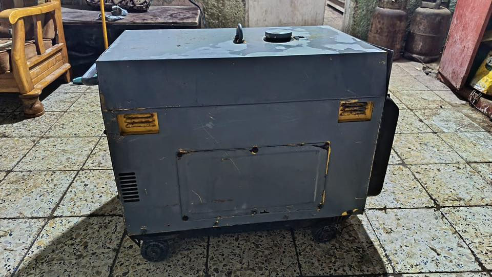 مولد كامه ٢٠ امبير كاتم السعر ٤٥٠  العنوان ميسان مكلف بالنشر ***********
