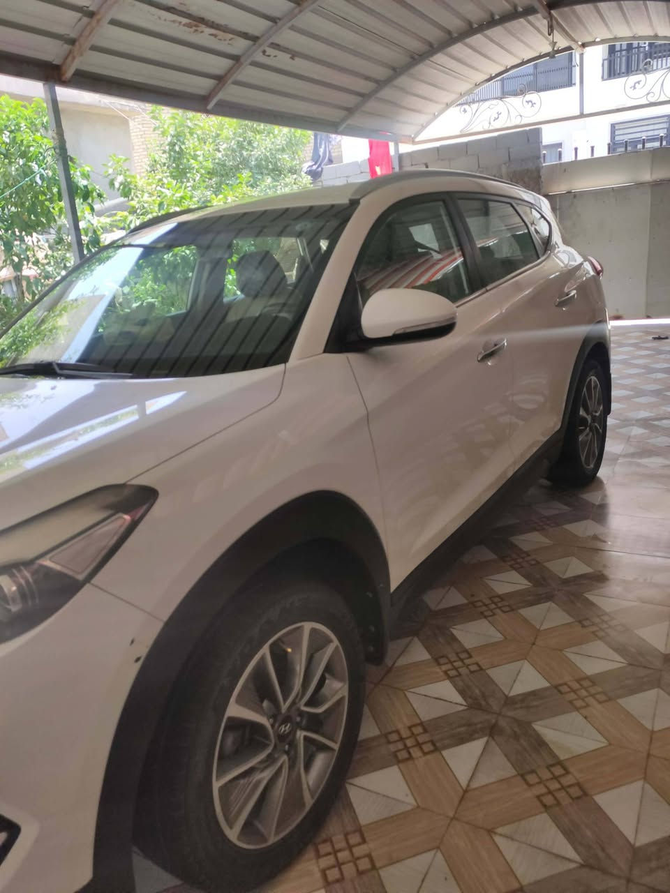 سلام عليكم
سياره توسان لون ابيض سياره نظيفه مكفوله من كلشي موديل  18رقم مميزه محرك نظيف ماشيه 115 السعر 195 وبيها مجال
وهذا رقم واي استفسار
***********
***********
